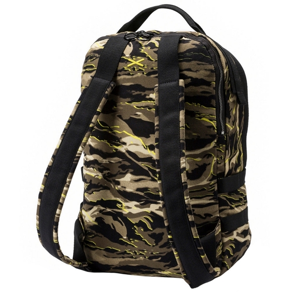 ๐บPUMA x XO Backpack in Camo - Picture 7 of 15